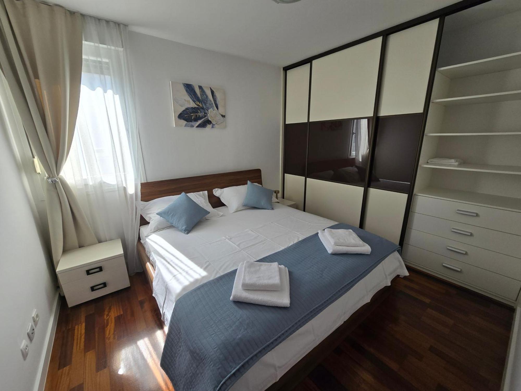 Sunrise Penthouse Znjan Apartament *